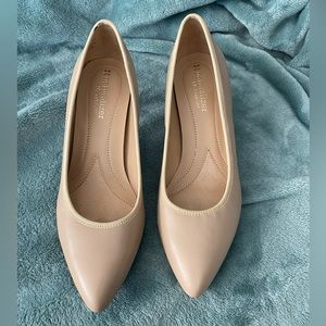 EUC Naturalizer N5 Comfort Oden Heeled Pumps. Taupe/ Beige. Size 6.5.
